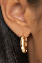 Load image into Gallery viewer, Paparazzi Jewelry - Simply Sinuous - Gold
